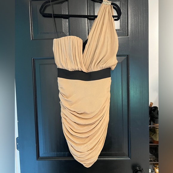 Alexander Wang One-Shoulder Beige and Black Dress - Picture 1 of 4